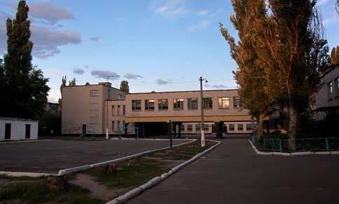 Будут ли у малышей 18-й школы Новомосковска отремонтированные класс... Будут ли у малышей 18-й школы Новомосковска отремонтированные классы?, Валентина Дрегваль